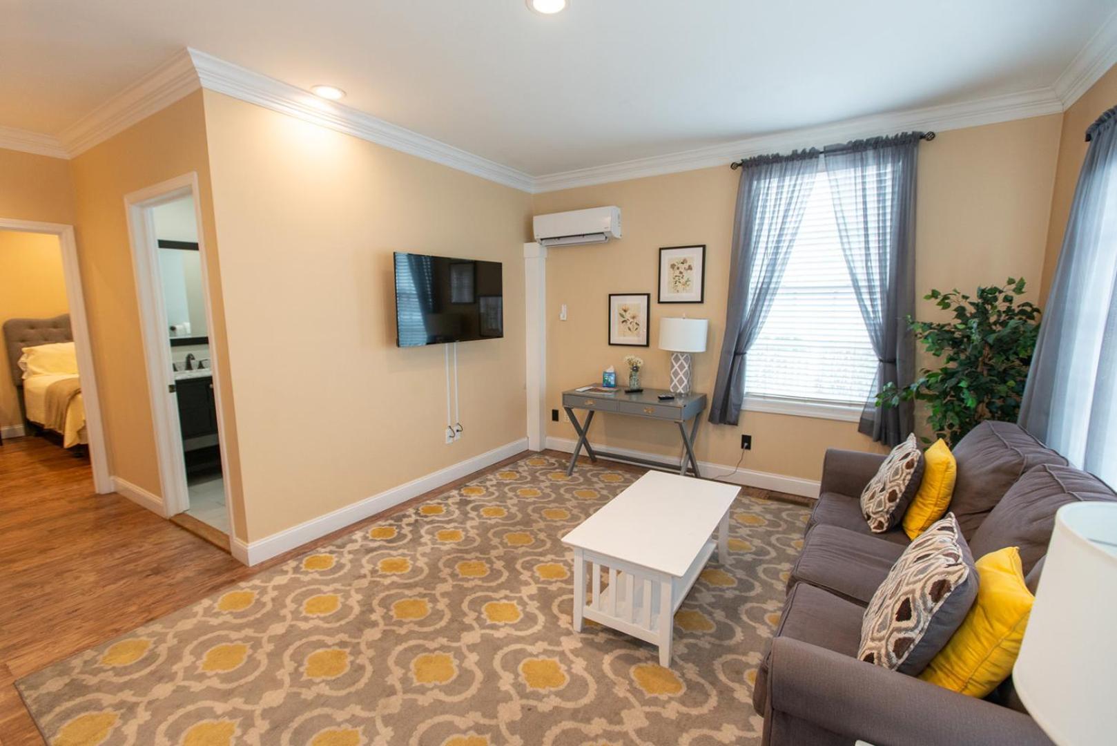 Howard'S Creek Inn ไวท์ซัลเฟอร์สปริงส์ ภายนอก รูปภาพ